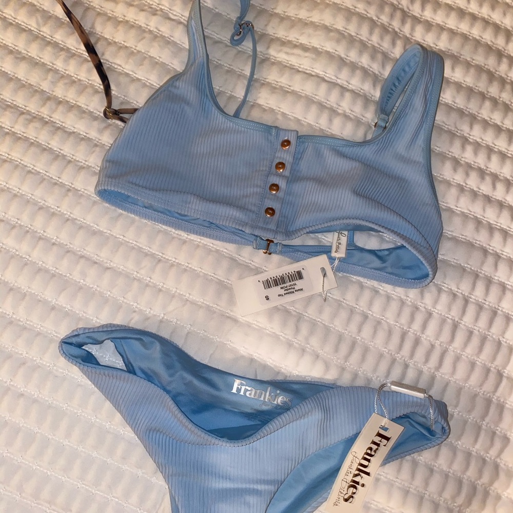 Frankies Bikinis
